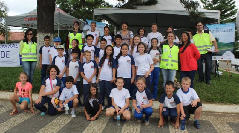 alunos da escola Prof. walmir Lúcio Senna