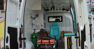 interior ambulância semi uti